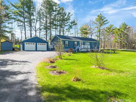 3830 Middle Rd, Sidney, ME 04330 photo 2