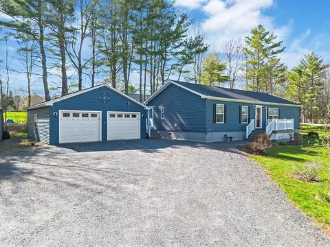 3830 Middle Rd, Sidney, ME 04330 photo 3