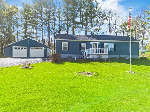 3830 Middle Rd, Sidney, ME 04330