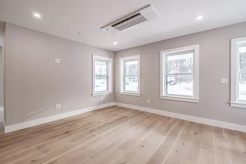 Living - 21 Fairway Commons Dr #5, Gorham, ME 04038 photo 2 of 7