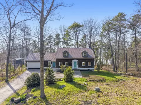 132 Harpswell Neck Rd, Harpswell, ME 04079