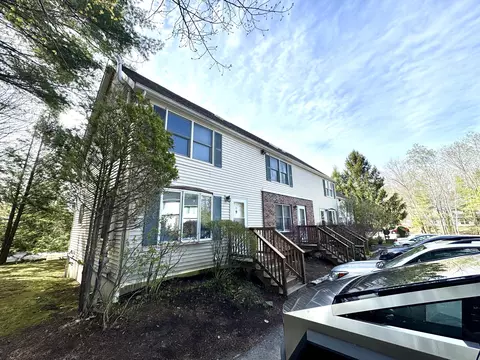 5 Colburn Dr #10, Orono, ME 04473