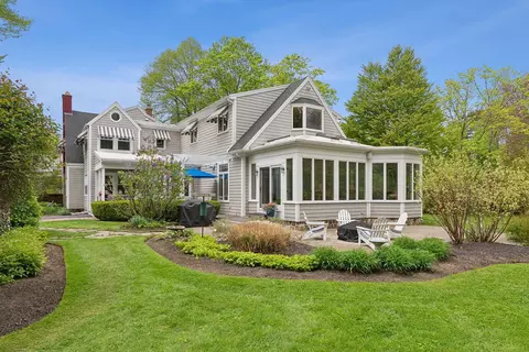 71 North St, Kennebunkport, ME 04046