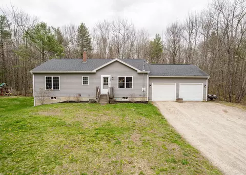 10 Contant Dr, Gray, ME 04039