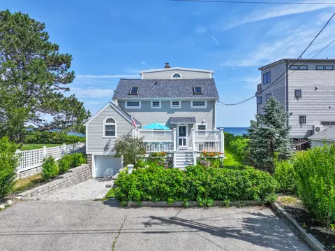 163 Island Beach Rd, Wells, ME 04090
