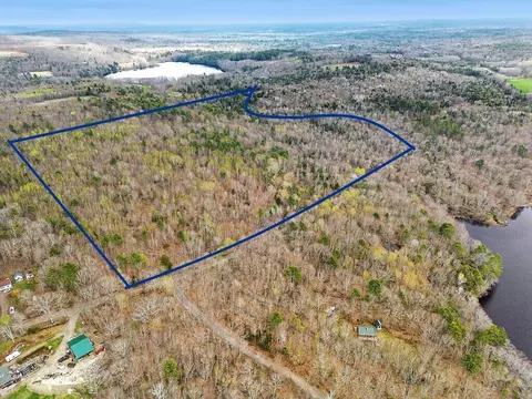 501 Noyes Rd, Waldoboro, ME 04572