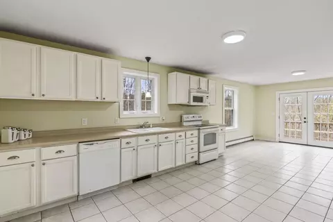 Kitchen - 21 Sandy Brook Rd, West Bath, ME 04530 photo 2 of 4