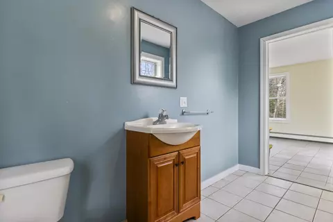Entry Way - 21 Sandy Brook Rd, West Bath, ME 04530 photo 2 of 8