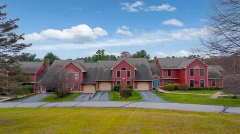 35 Estates Dr #3, Manchester, ME 04351