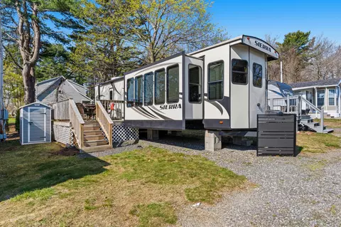 2073 Post Rd #7T, Wells, ME 04090