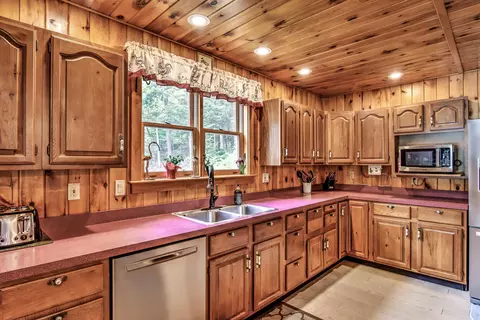 Kitchen - 68 Moonlight Dr, Holden, ME 04429 photo 3 of 6