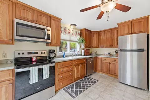 Kitchen - 265 Windham Center Rd, Windham, ME 04062 photo 1 of 3