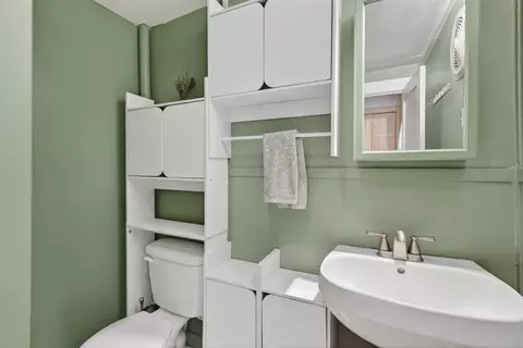 Bath - 3 York St, Augusta, ME 04330 photo 2 of 3