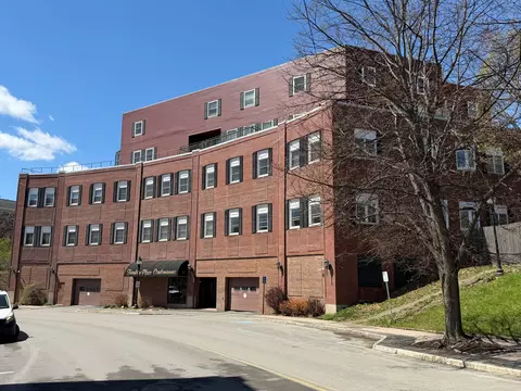 112 Franklin St #C6, Bangor, ME 04401