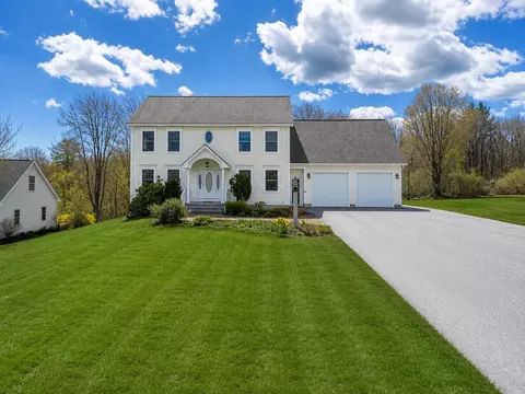 19 Snowberry Dr, Scarborough, ME 04074
