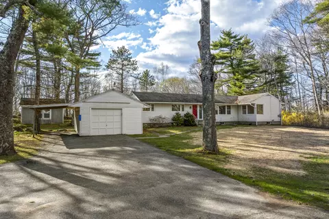 447 Wiscasset Rd, Boothbay, ME 04537