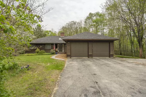 156 Bisco Rd, Paris, ME 04281
