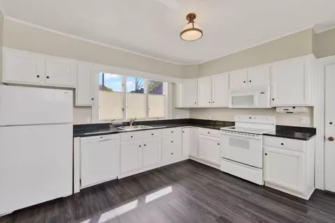 Kitchen - 997 Washington St, Bath, ME 04530 photo 5 of 7