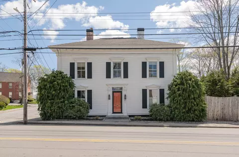 997 Washington St, Bath, ME 04530
