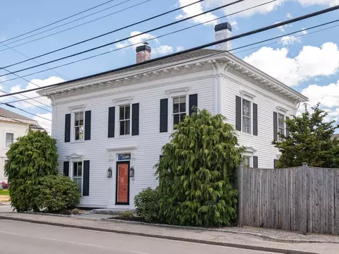 997 Washington St, Bath, ME 04530