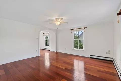 Living - 997 Washington St, Bath, ME 04530 photo 10 of 15