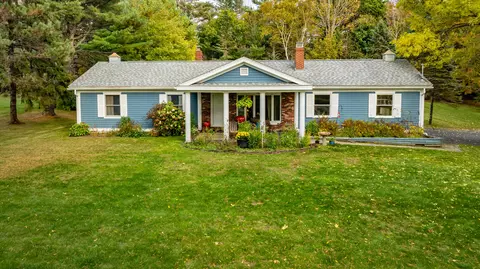 78 Spruce St, Bucksport, ME 04416