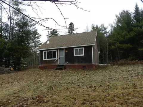 632 County Rd, Milford, ME 04461
