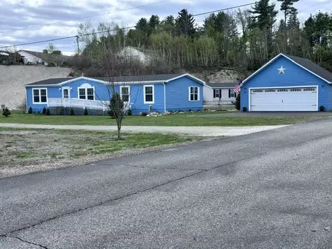 20 Tee Ln, Hancock, ME 04640