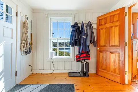 Entry Way - 012 Long Is, Georgetown, ME 04548 photo 2 of 10