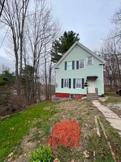 6 Elm St, Gardiner, ME 04345