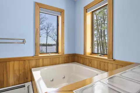 Bath - 25 S River Rd, Arrowsic, ME 04530 photo 5 of 7