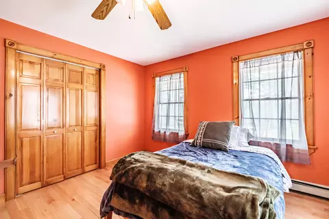 Bedroom - 6 Broadway Ave, Naples, ME 04055 photo 2 of 9