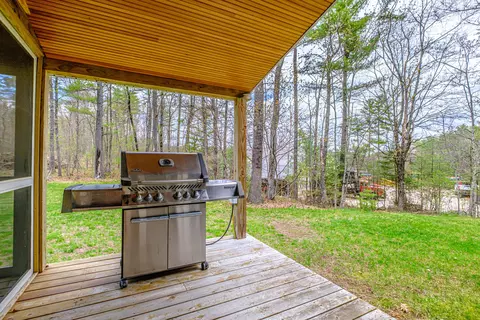 Exterior - 6 Broadway Ave, Naples, ME 04055 photo 6 of 29