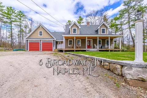 6 Broadway Ave, Naples, ME 04055
