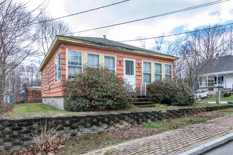 27 Reservoir Ave, Lewiston, ME 04240