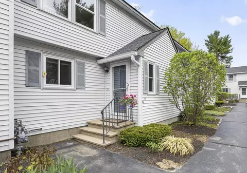 21 Valley St #8, South Portland, ME 04106