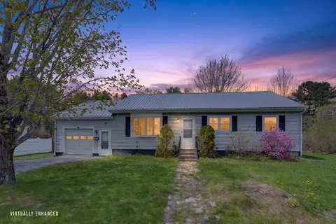14 Windy St, Augusta, ME 04330