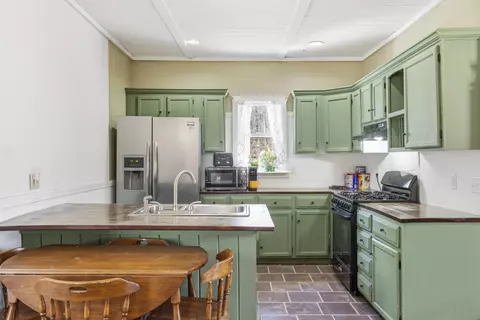 Kitchen - 48 School St, Cornish, ME 04020 photo 2 of 4
