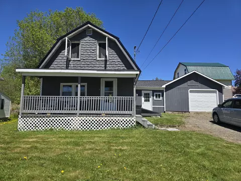 18 Railroad Ave, Milo, ME 04463