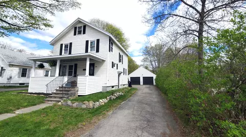 84 14th St, Bangor, ME 04401