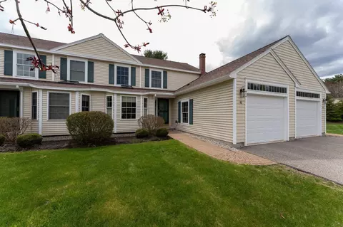 48 Signature Dr #58, Brunswick, ME 04011