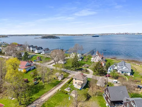 45 Centennial St, Portland, ME 04108