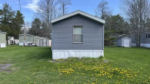 115 Sparrow Dr, Augusta, ME 04330