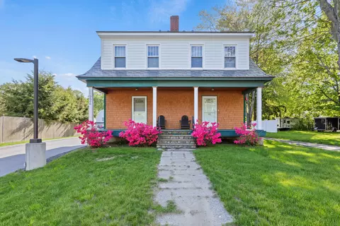 224 North St #101, Saco, ME 04072