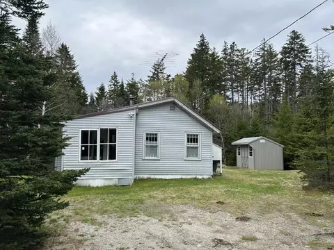 373 Harbor Dr, Tremont, ME 04653