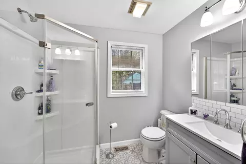 Bath - 48 Hemlock Ridge Rd, Chelsea, ME 04330 photo 1 of 2