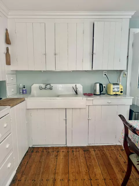 Kitchen - 7 Mountain St, Vinalhaven, ME 04863 photo 1 of 6