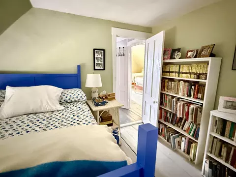 Bedroom - 7 Mountain St, Vinalhaven, ME 04863 photo 4 of 7