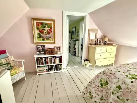Bedroom - 7 Mountain St, Vinalhaven, ME 04863 photo 1 of 7