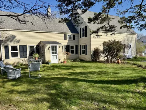 Exterior - 7 Mountain St, Vinalhaven, ME 04863 photo 3 of 4